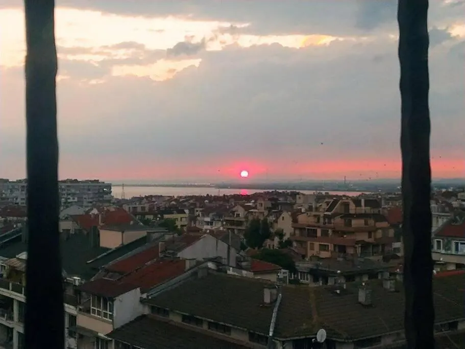 Lovely Open Space Apartment With Wonderful View Burgas